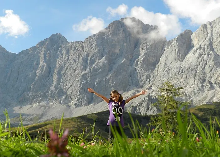 Gasthof Hunerkogel Guest house Ramsau am Dachstein